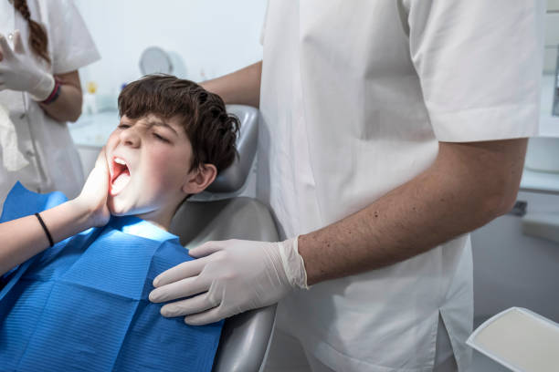 Best Emergency Dental Care for Broken or Chipped Teeth in Saylorville, IA